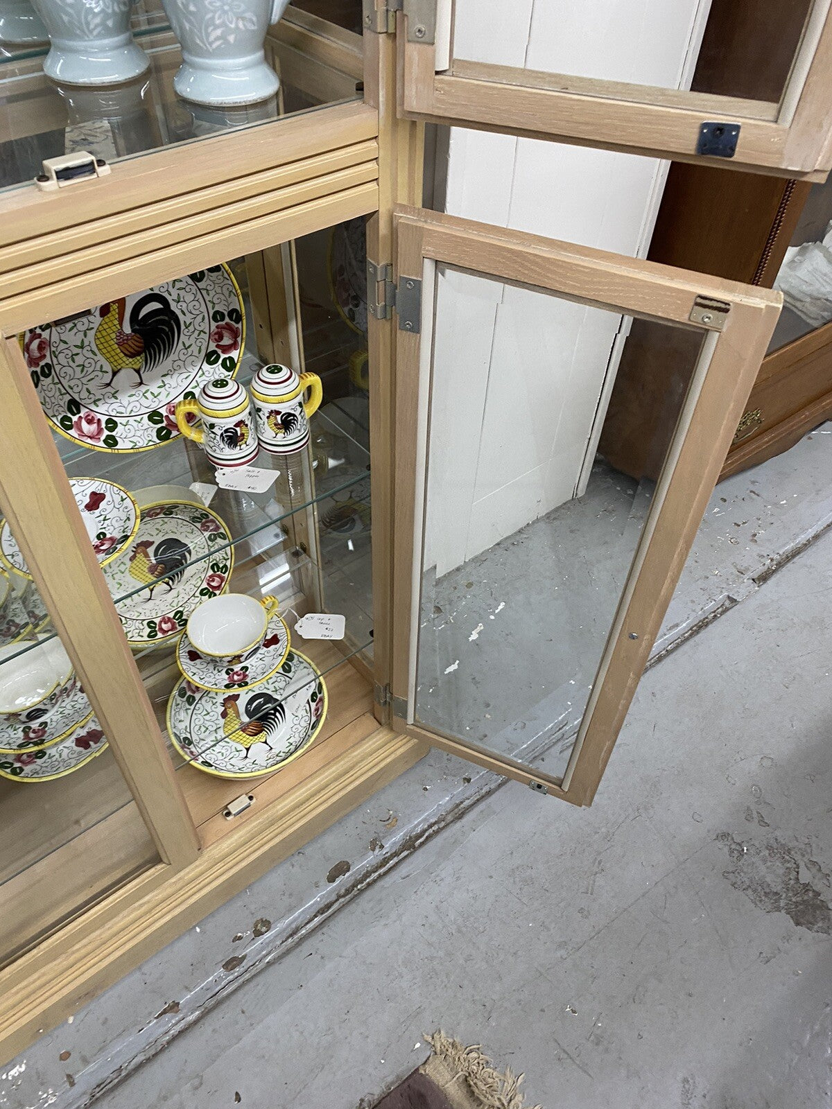 57044 PULASKI CURIO CHINA CABINET FACTORY Finish