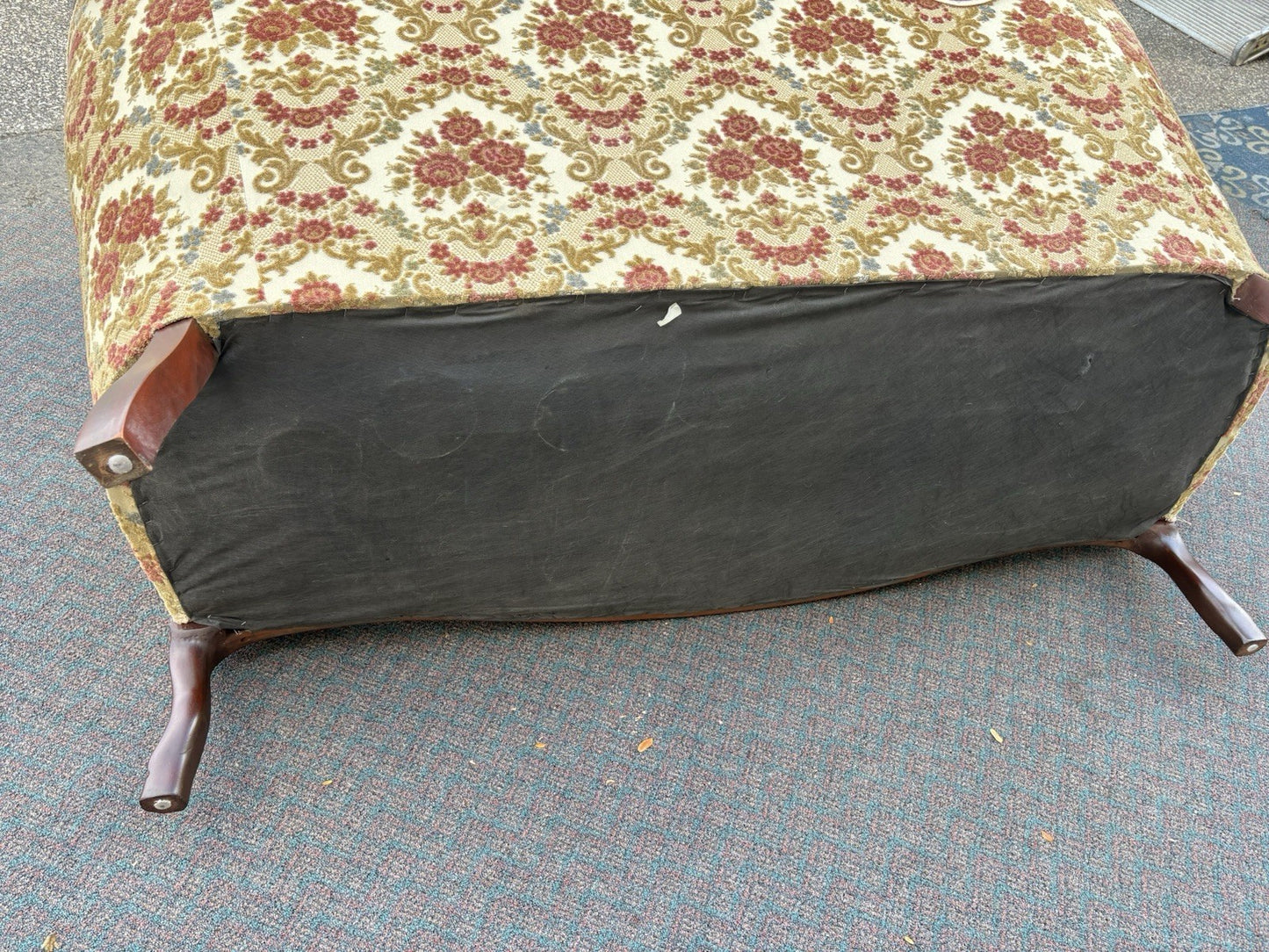 67146 Victorian Furniture??  or  Kimball ??  Victorian Style Sofa Loveseat Chair