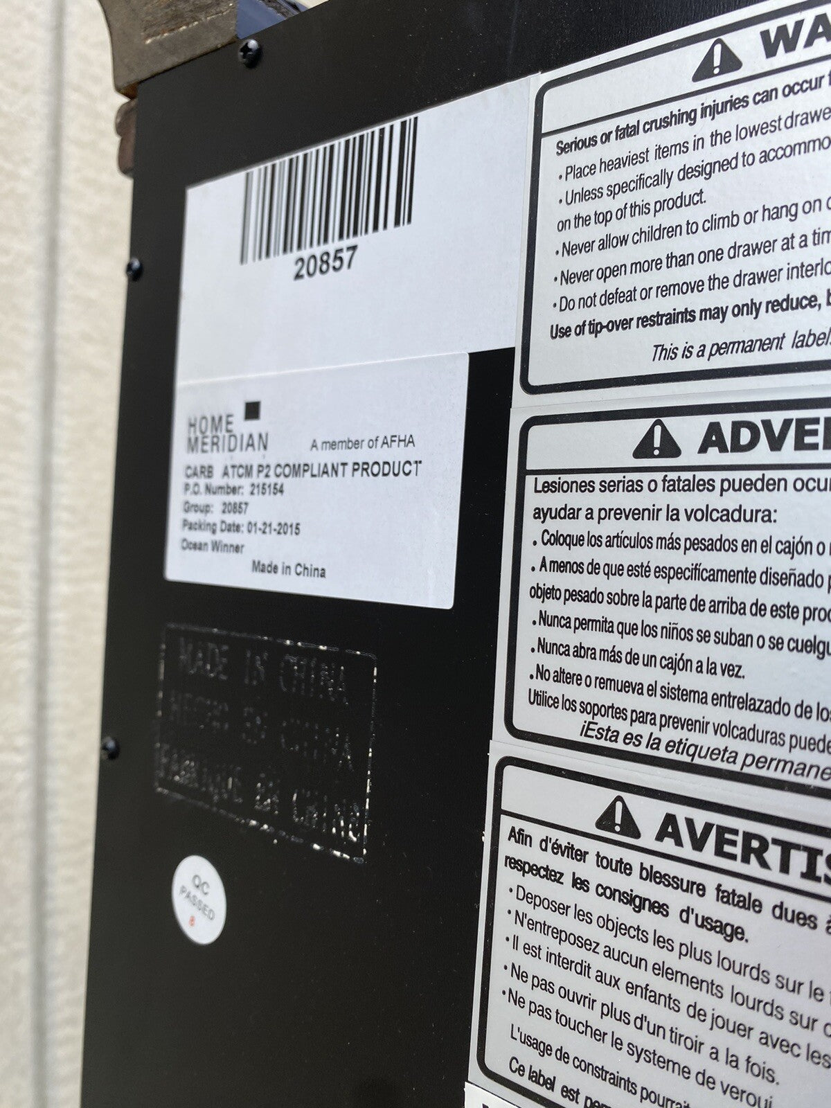 65533  MERIDAN Furnitute Bow Glass Curio Cabinet w/ Plate Glass Shelves