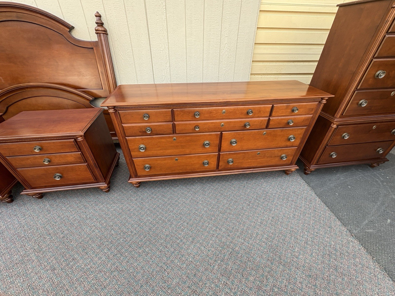 67025 KIMBALL Furniture Bedroom Set High, Low w/ Mirror. Queen Bed 2 Nightstands