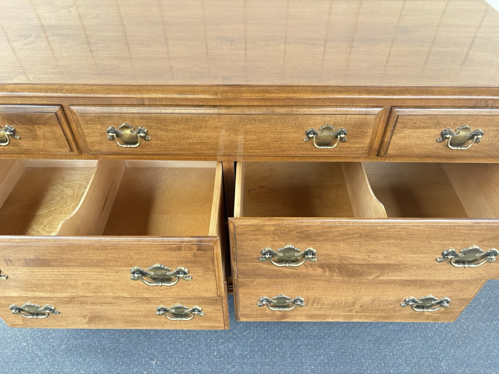 66811  ETHAN ALLEN Maple 7 Drawer  Dresser Chest