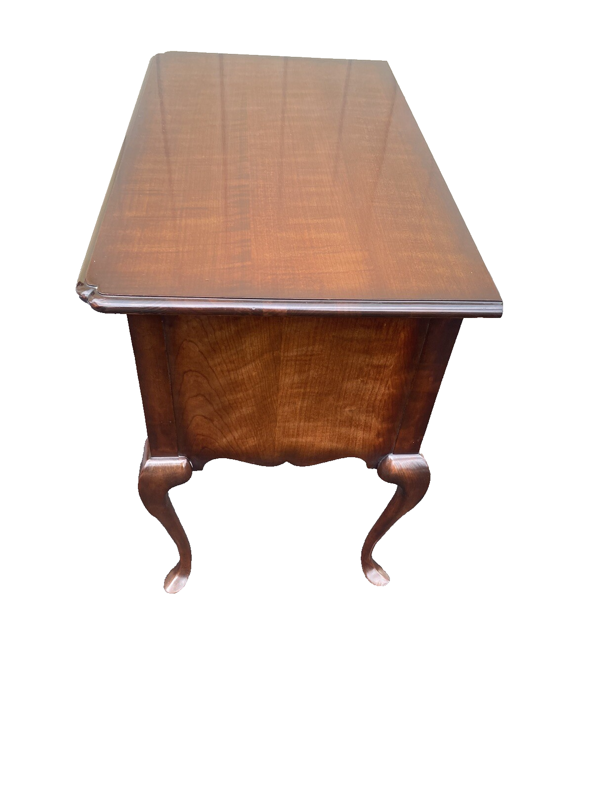 65740 Mahogany Queen Anne Low Boy Dresser Chest