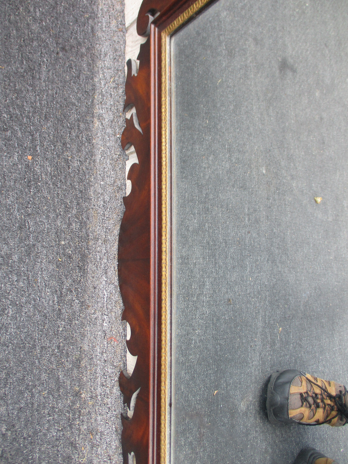 63573 HENKEL HARRIS Chippendale Burled Mahogany  Mirror