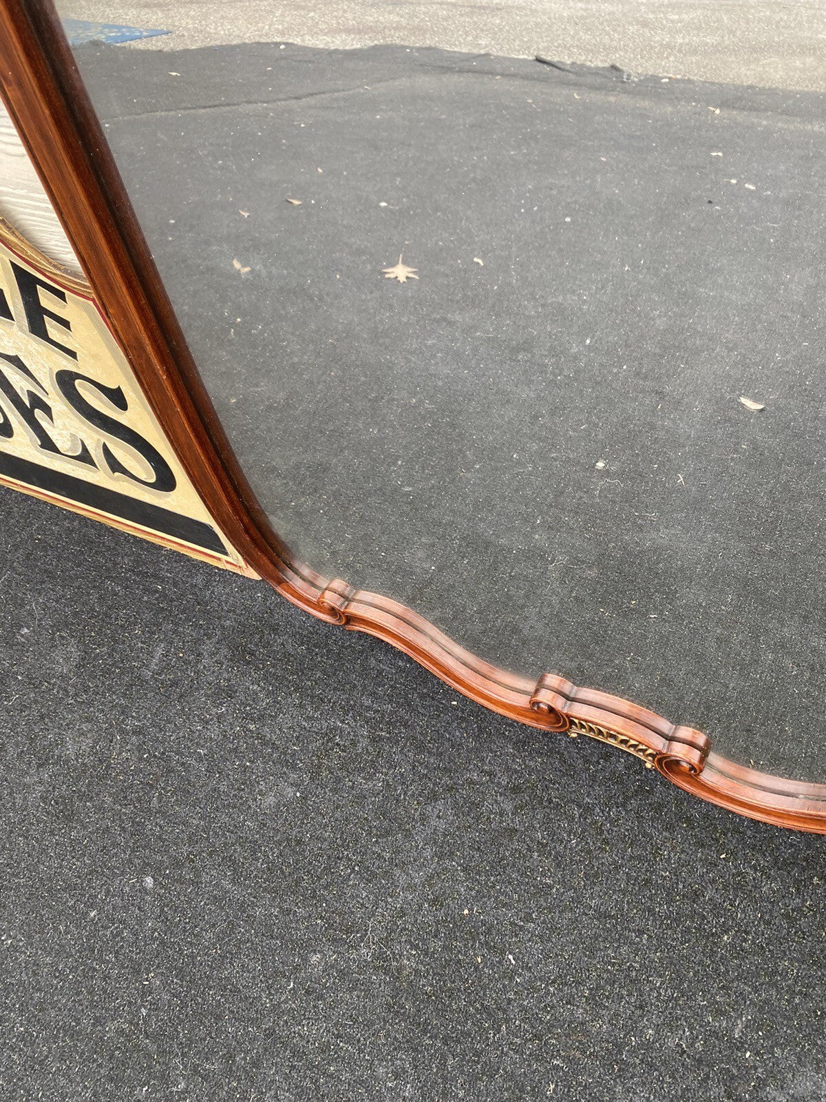 65075 Mahogany Wall Mirror In Fancy Picture Frame