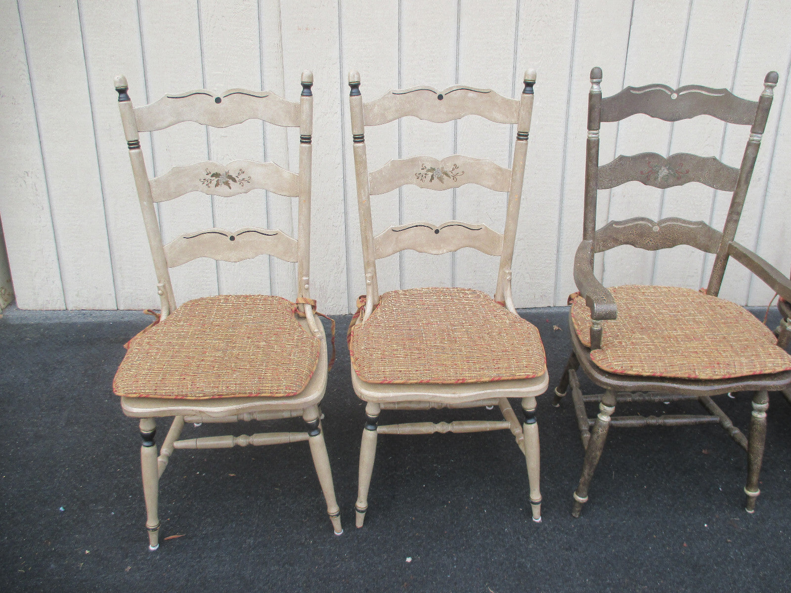 64059   Decorator Dining Table with 6 Chairs