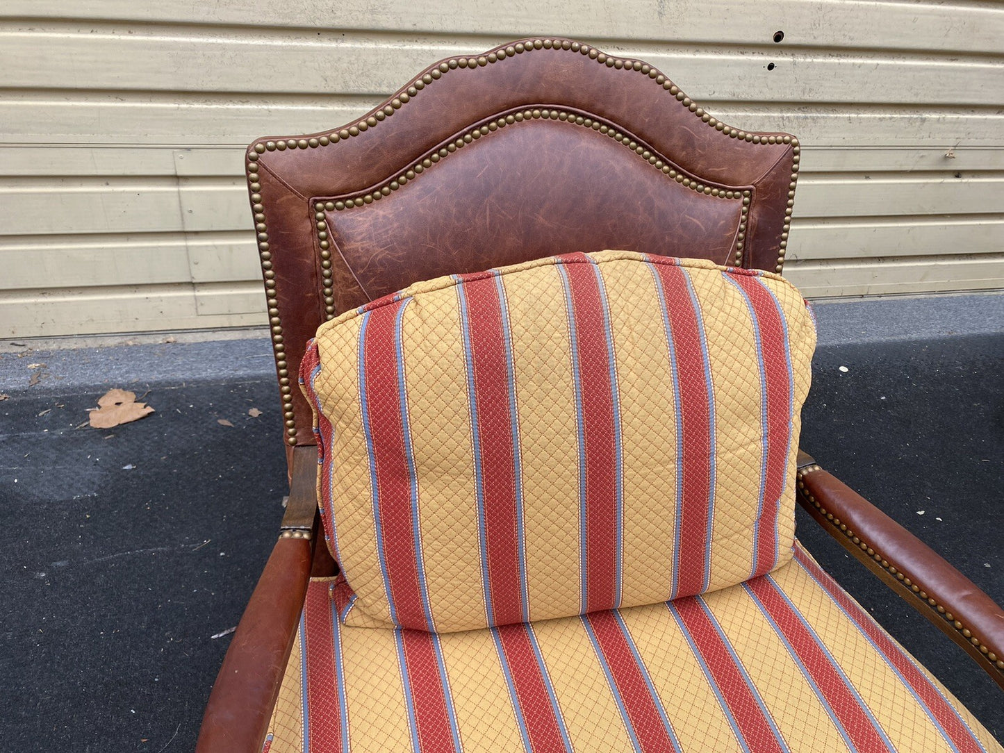 65785   Large TAYLOR KING Furniture  Leather   Armchair Chair