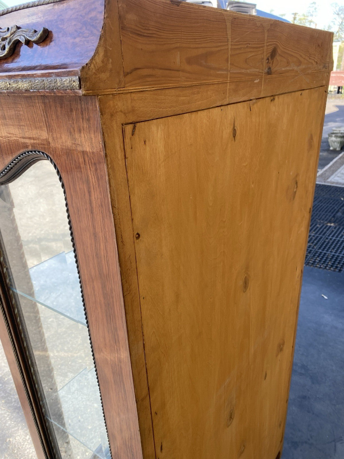 62143 Louis XV Inlaid Curio China Cabinet with Plate glass shelves