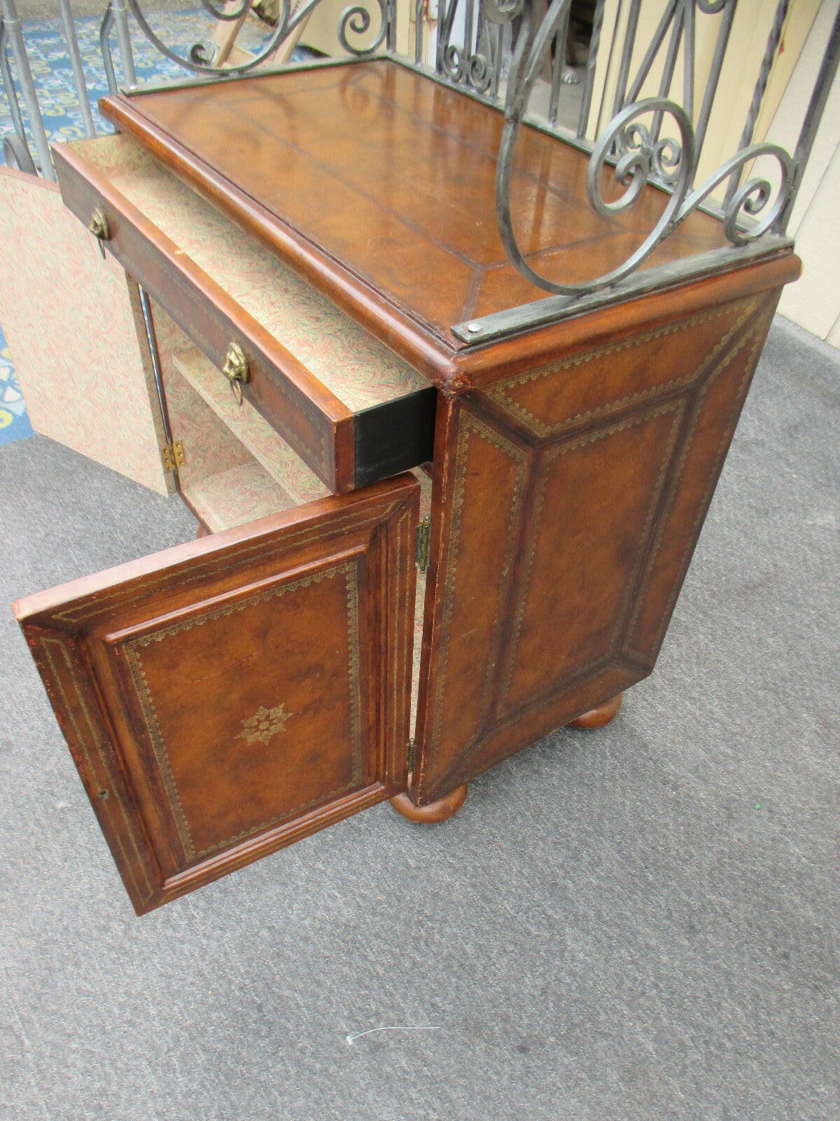 63008 Wrought Iron Bakers Rack Kitchen Cabinet Curio Etergie