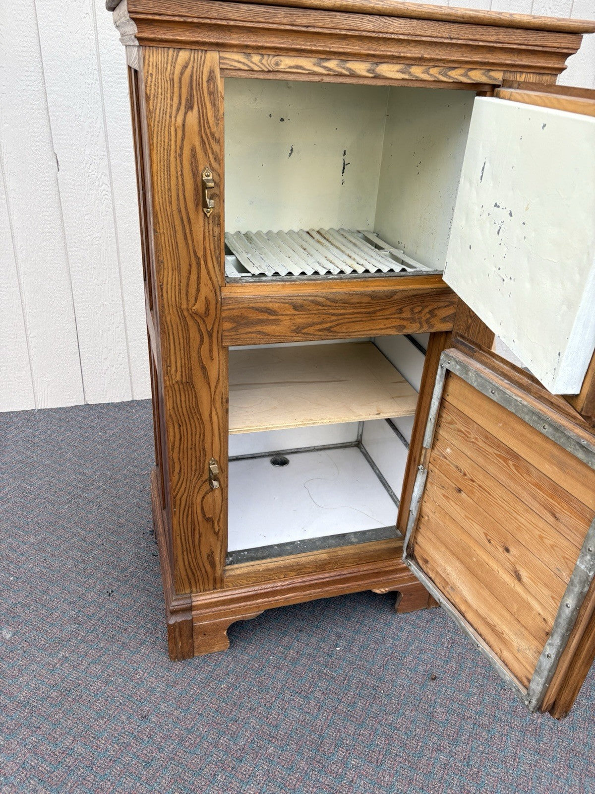 65511 Antique Victorian Oak Ice Box Liquor Storage Cabinet