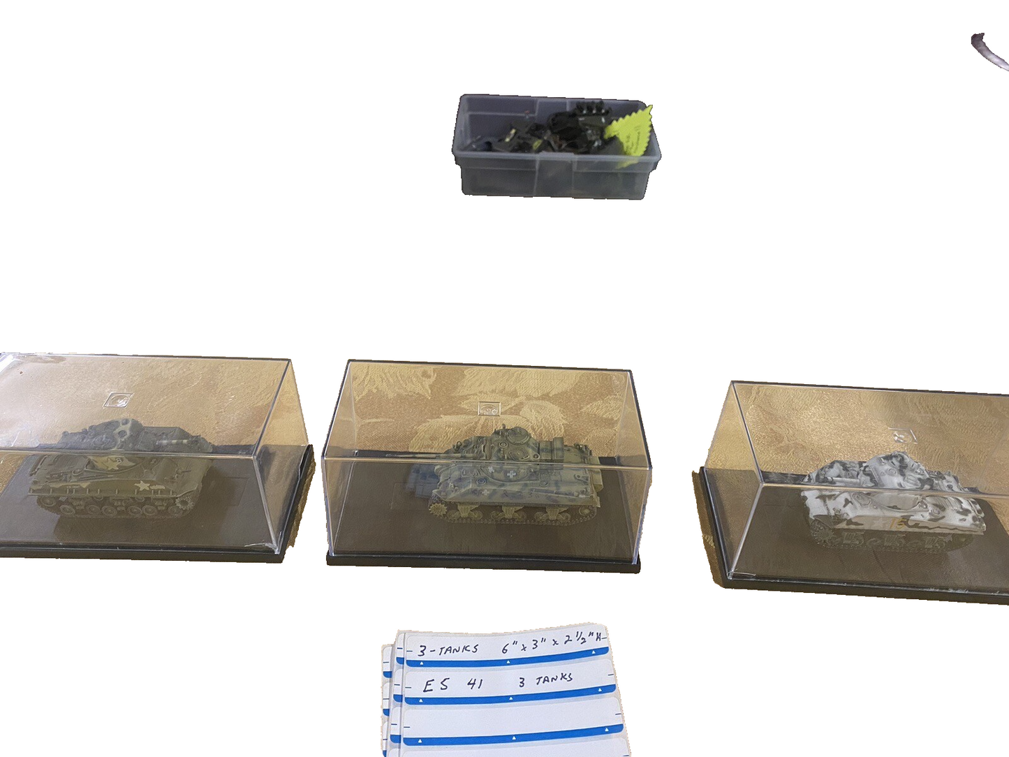 ES 41:   3 Tanks In Showcase s   Showcase size 6" x 3" x 2 1/2"H