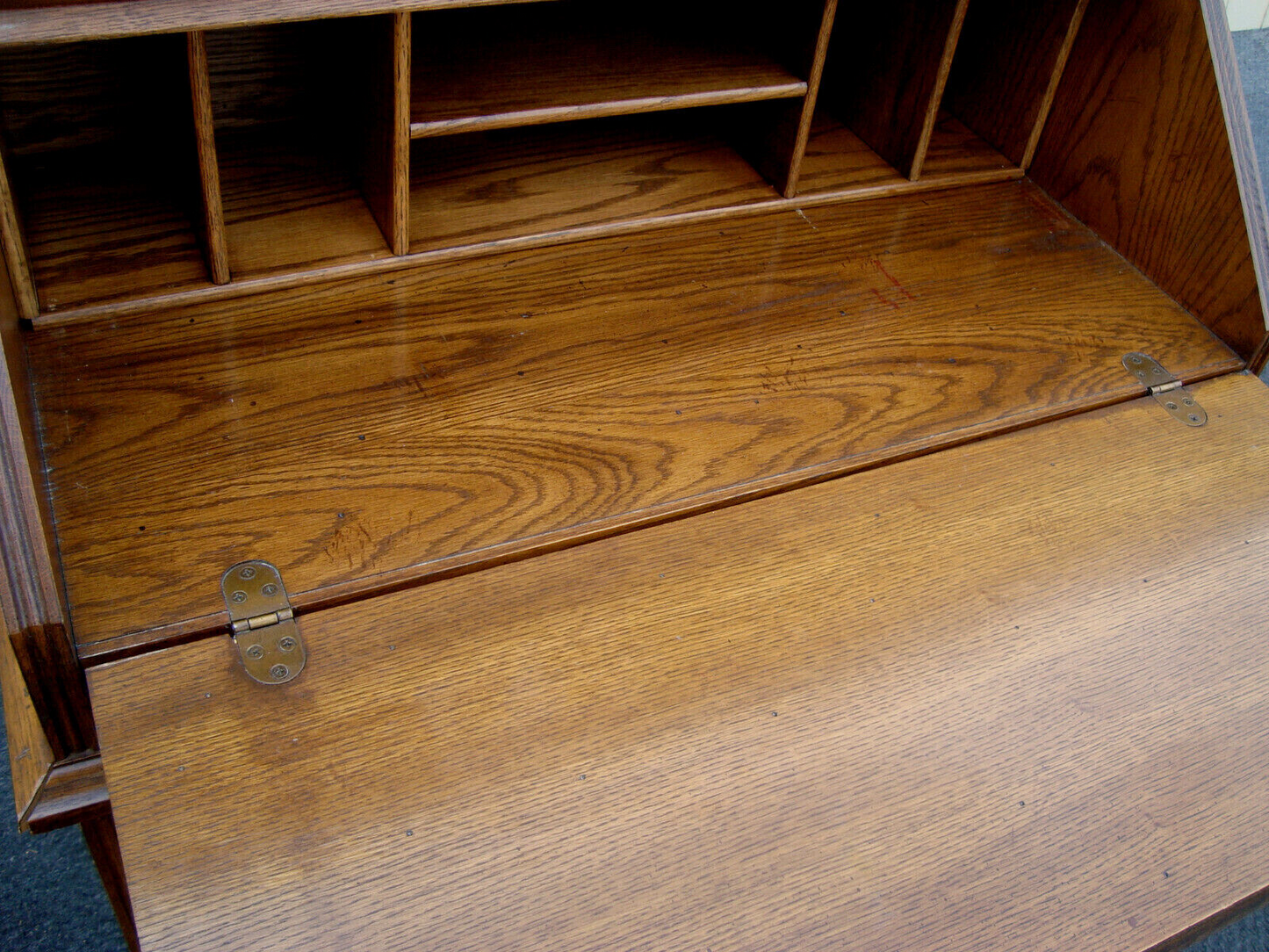 61765  Oak THOMASVILLE 2 Pc  Secretary Desk w/ Bookcase Top