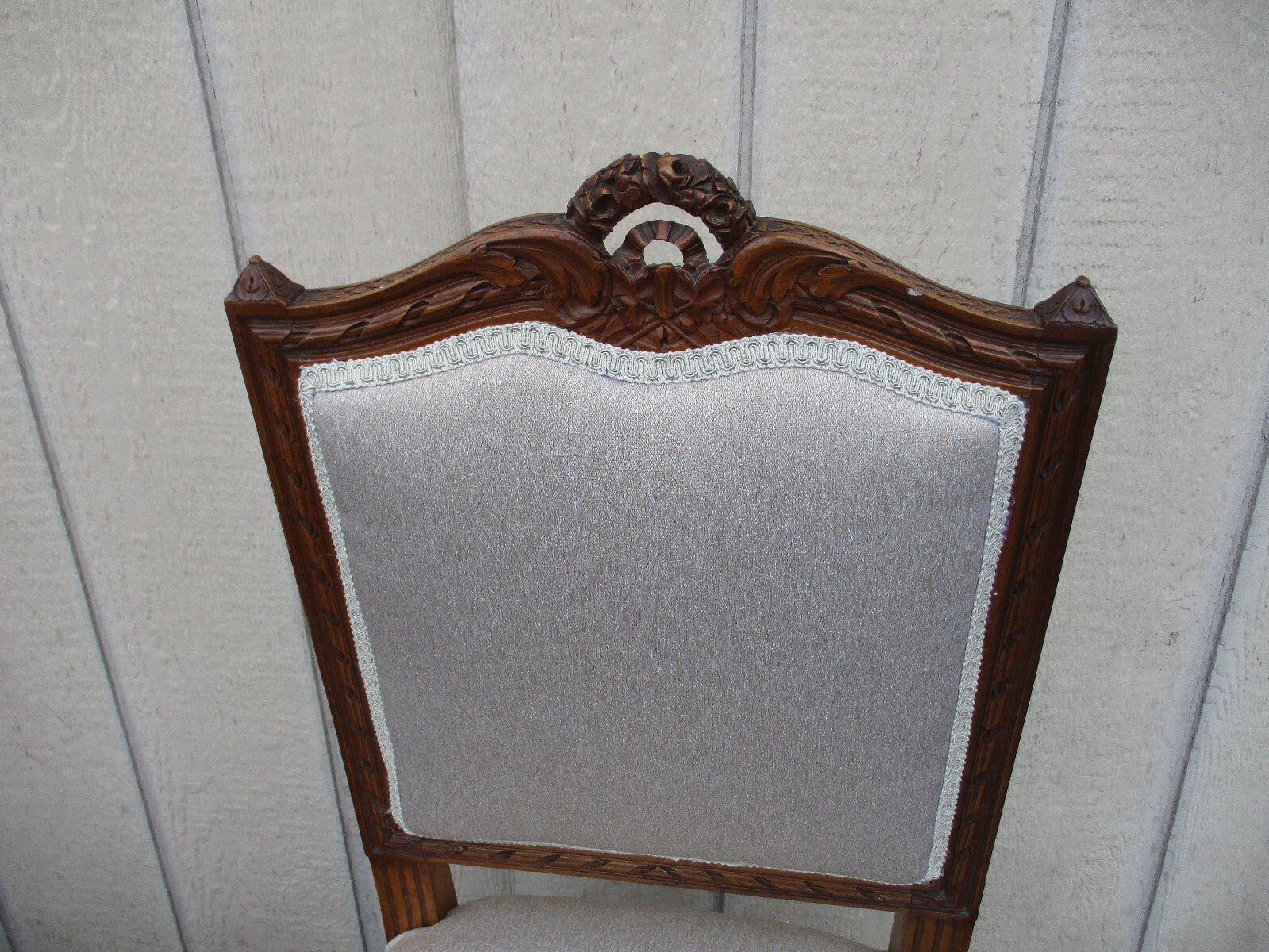 64124  Pair Hand Carved Decorator Side Chairs Chair s