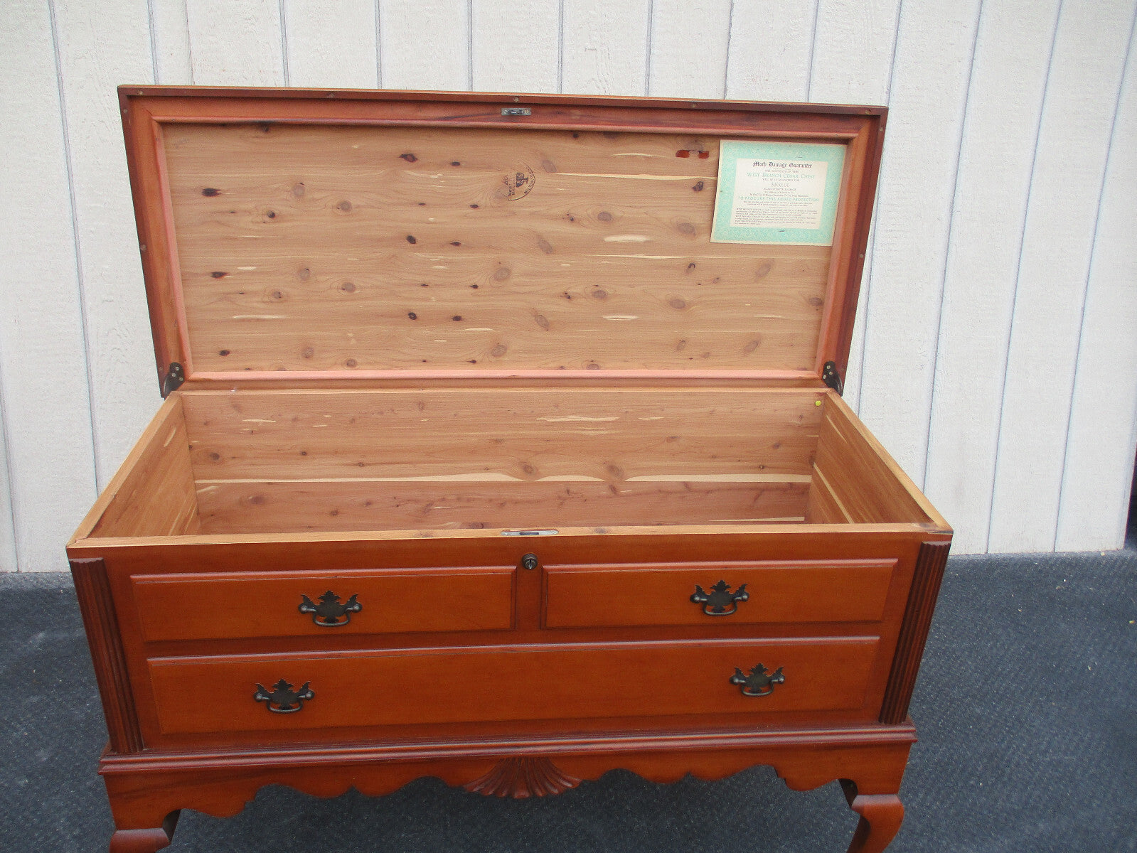 64354 Maple Queen Anne Cedar Lined Blanket Chest