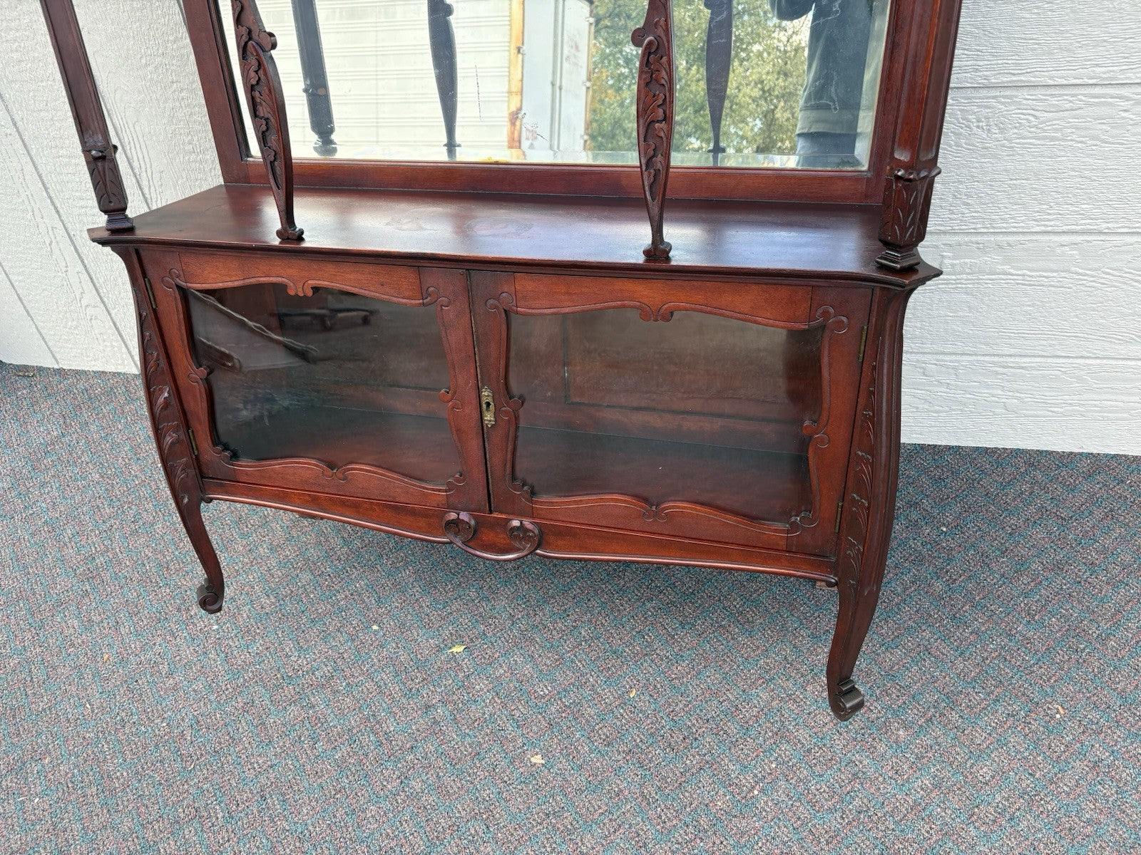 67148 Antique Mahogany Etergie Curio Display cabinet