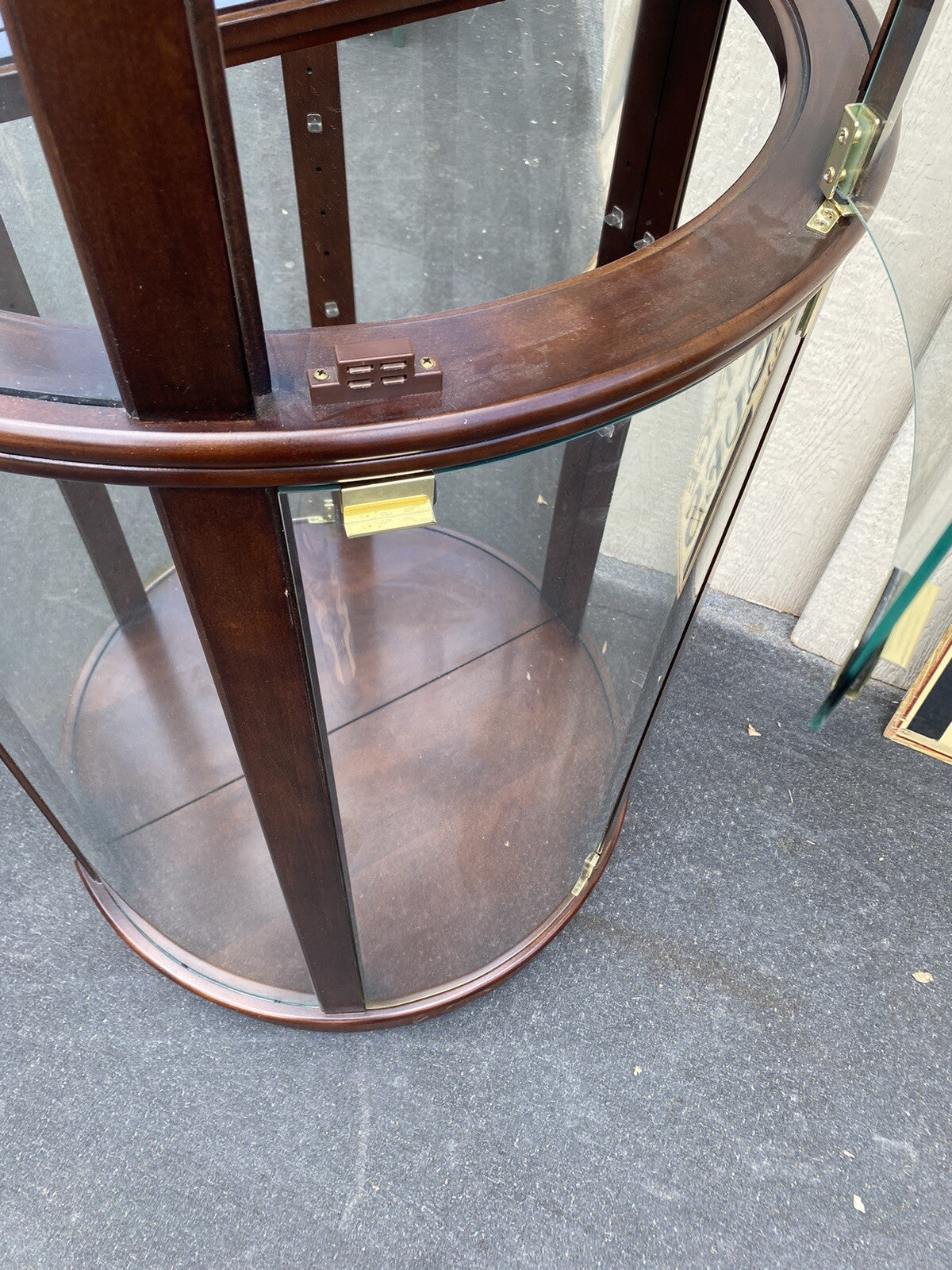 65533  MERIDAN Furnitute Bow Glass Curio Cabinet w/ Plate Glass Shelves