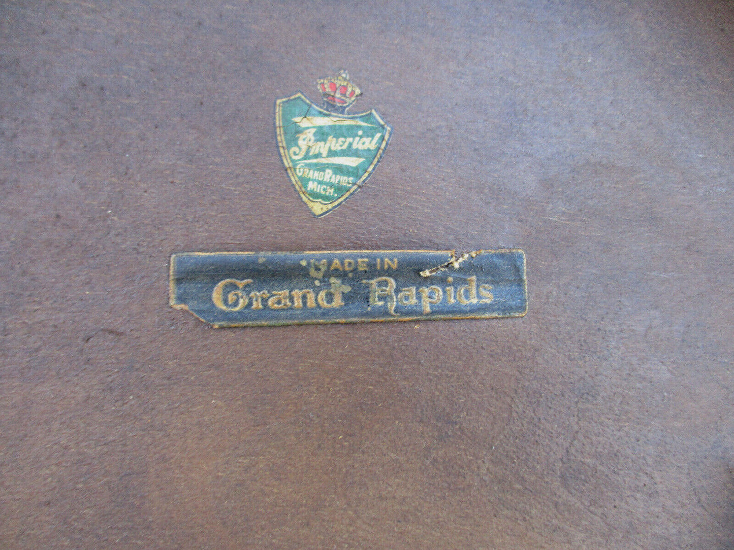 63354  Inlaid Walnut Lamp Table Nightstand Stand Imperial Grand Rapids Furniture