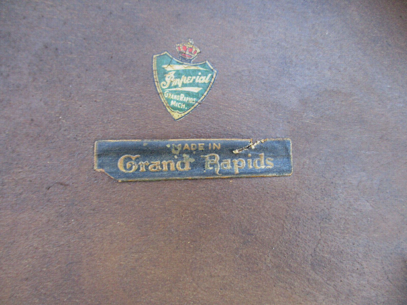 63354  Inlaid Walnut Lamp Table Nightstand Stand Imperial Grand Rapids Furniture