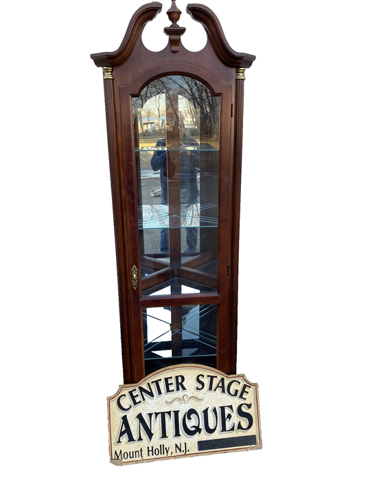 66160   Mahogany PULASKI Furniture Corner China cabinet Curio