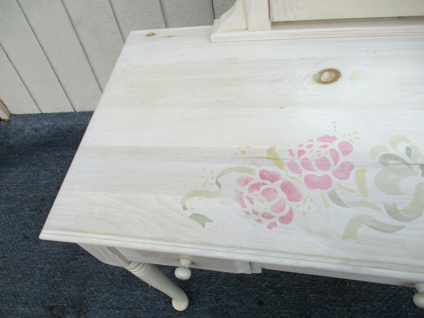 62922   Master Craft  Hand Made Vanity  Desk with Mirror