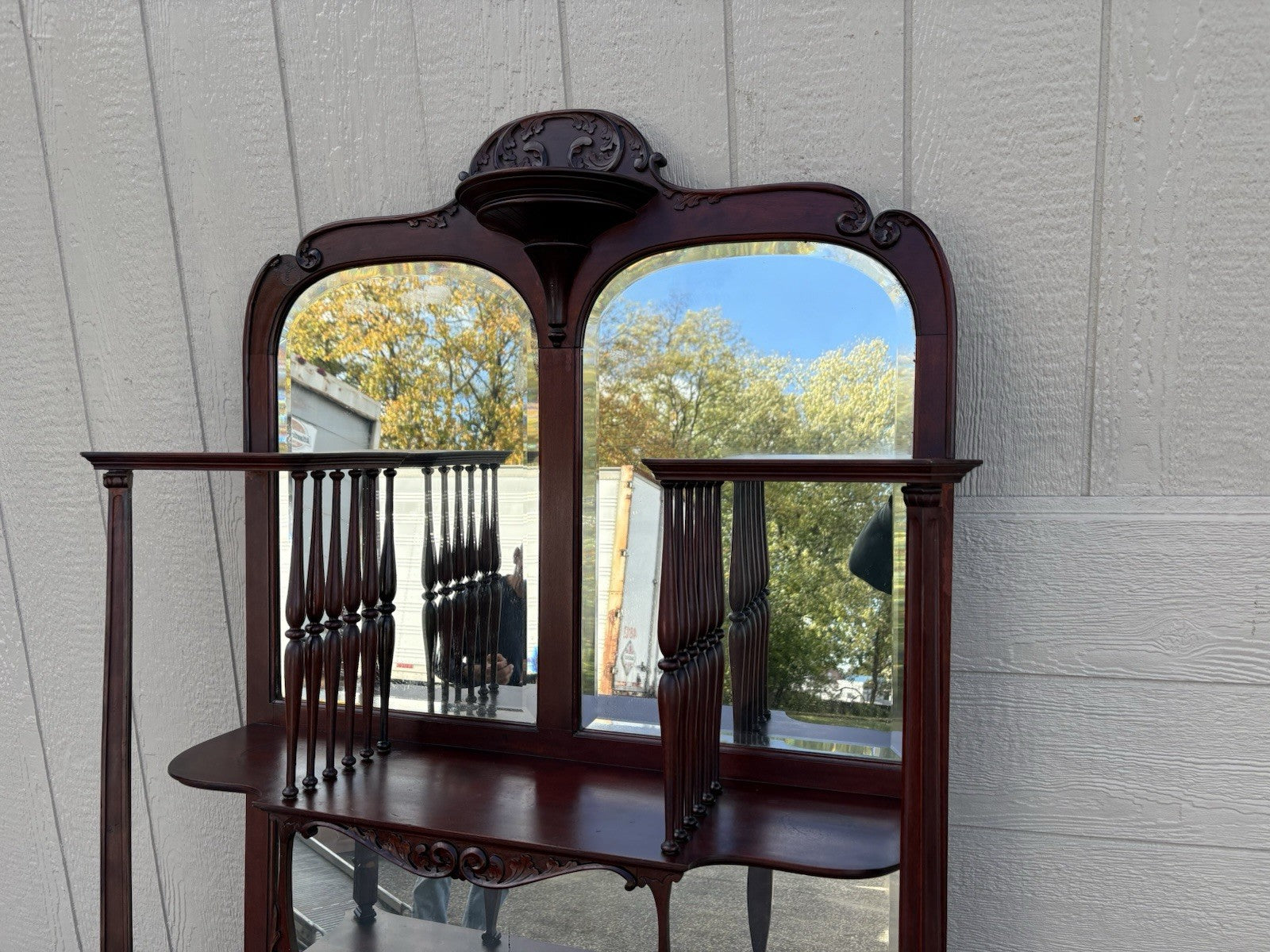 67148 Antique Mahogany Etergie Curio Display cabinet