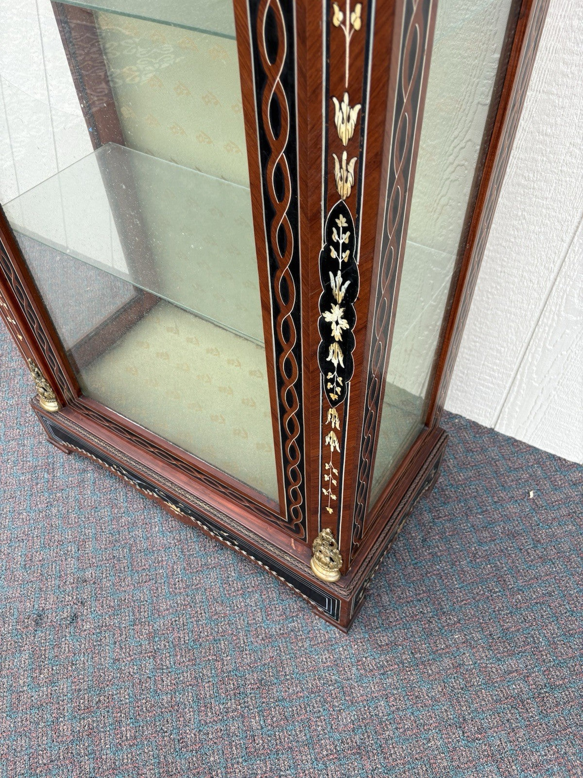 66959 Louis XV Curio China Cabinet with Bronze Ormalu