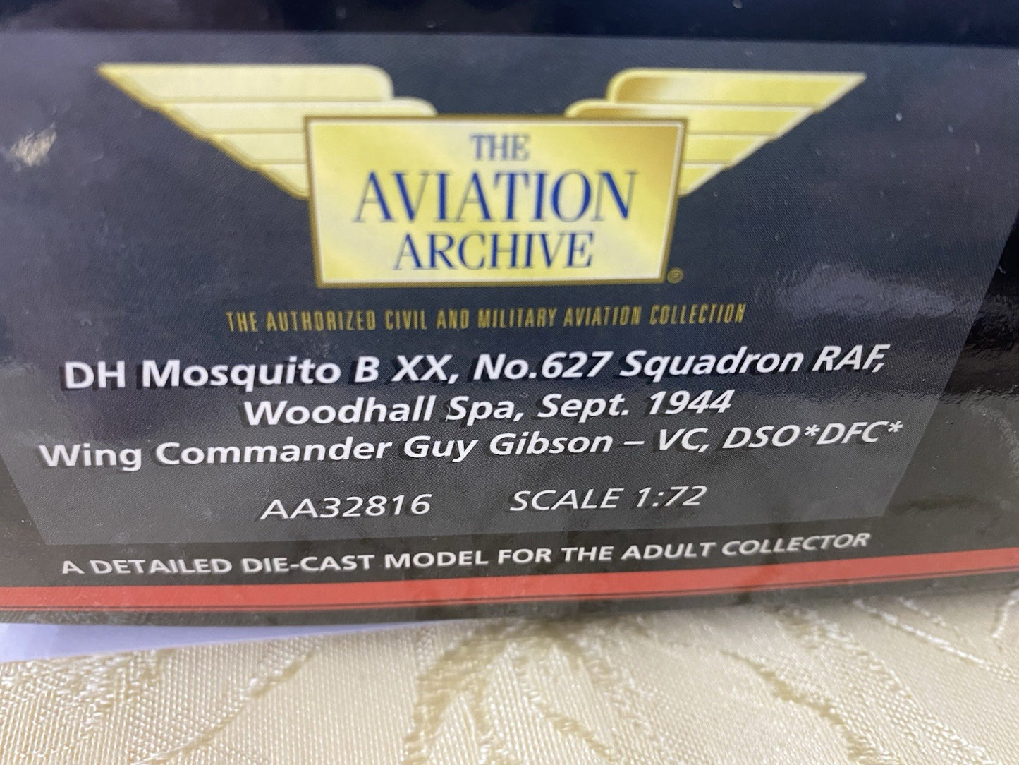 ES  211:  Corgi Aviation Archive AA32816 DH Mosquito BXX No 627 Squadron RAF