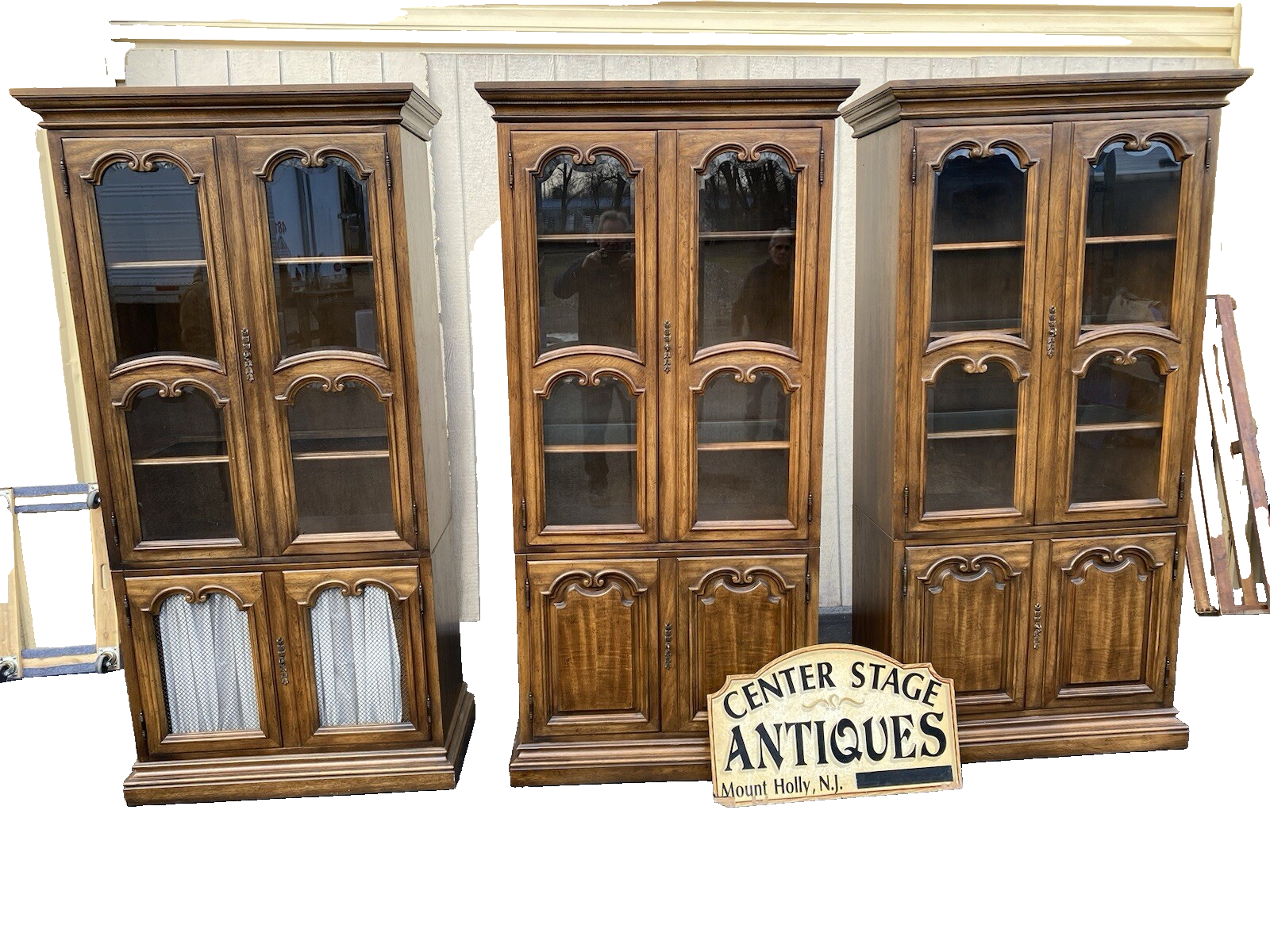 66198 BERNHARDT HIBRITEN  3 Section Wall Unit Bookcase Curio Cabinet