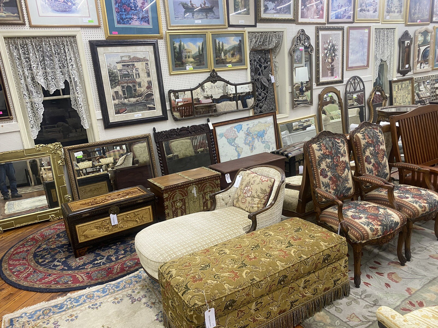 66207   Fancy Hand Carved Mahogany Corner Chair Northwind Lion   Faces VERY RARE