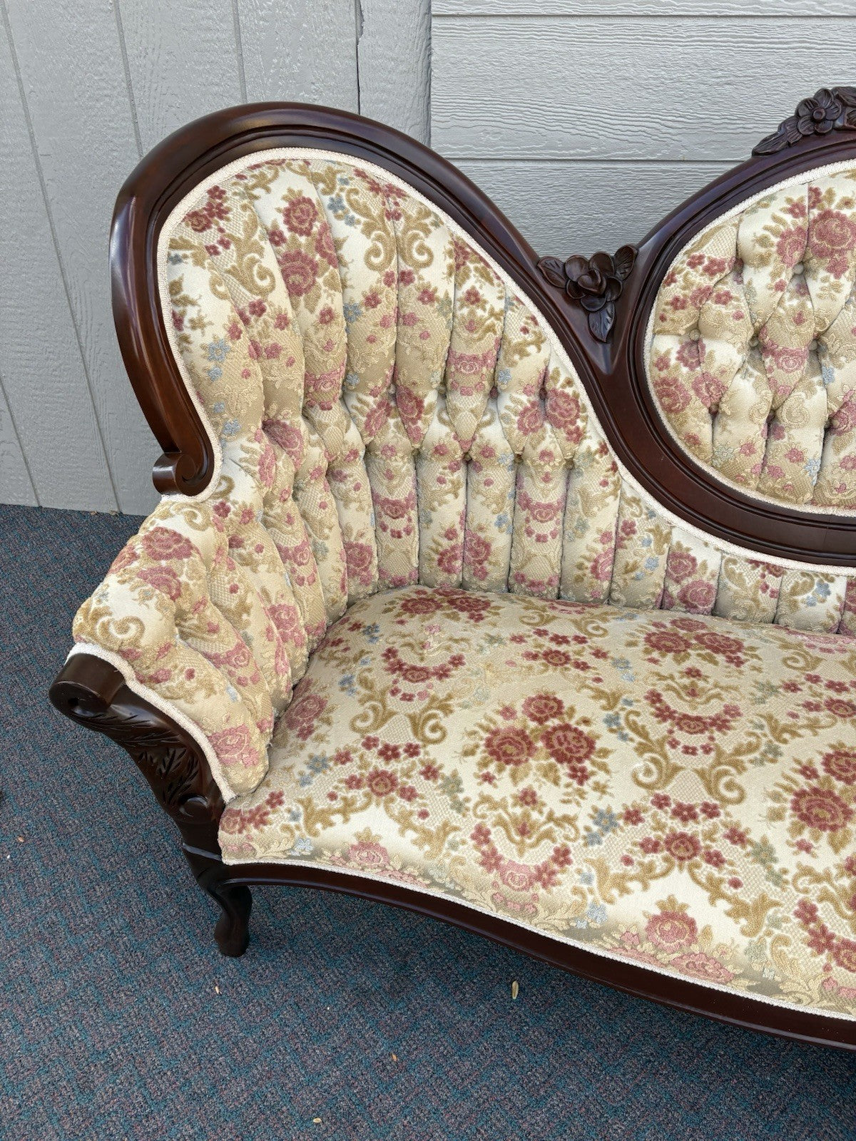 67146 Victorian Furniture??  or  Kimball ??  Victorian Style Sofa Loveseat Chair