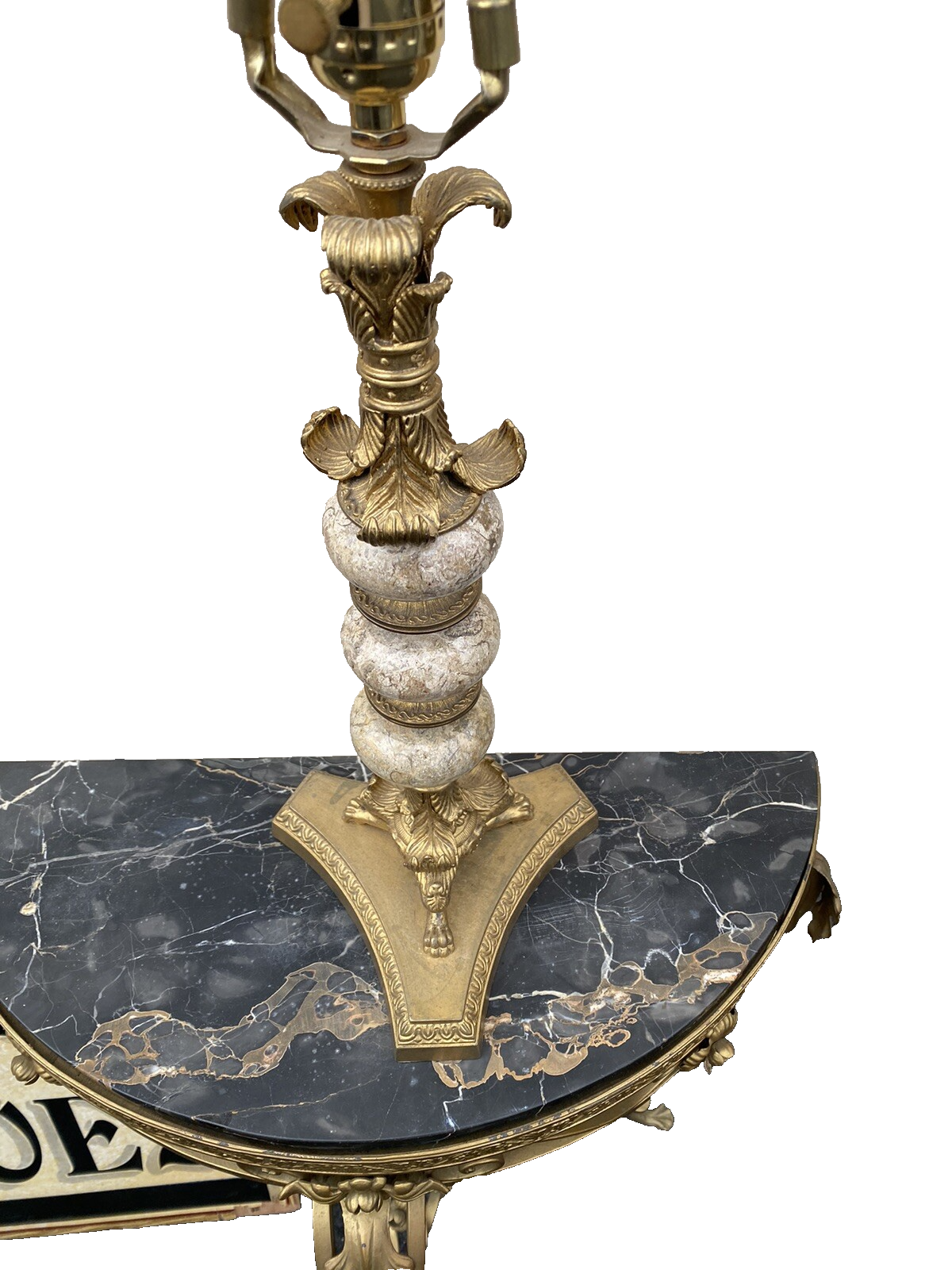 66394    Decorator Table Lamp Light with Shade Stamped  FR r258 on base