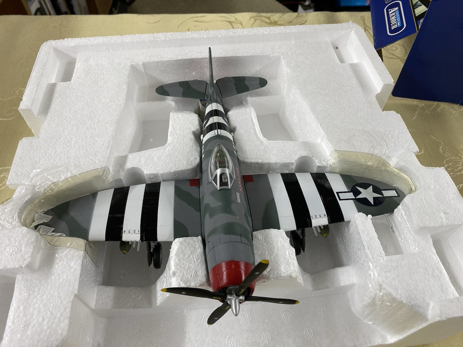 ES 204 P 47 Thunderbolt WW11  Franklin Mint  Airplane Plane B11B295148