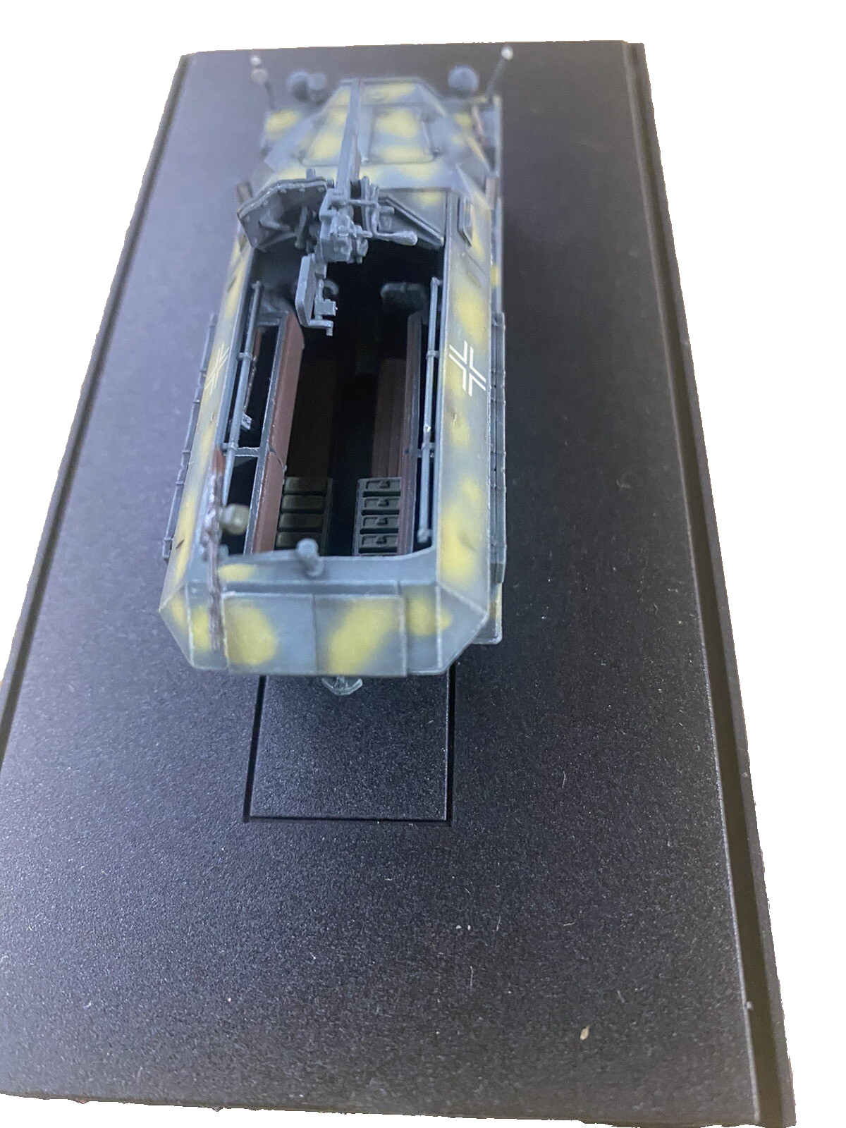 ES 43: 3 Tanks In Showcase 6" x 3" x 2 3/4"H