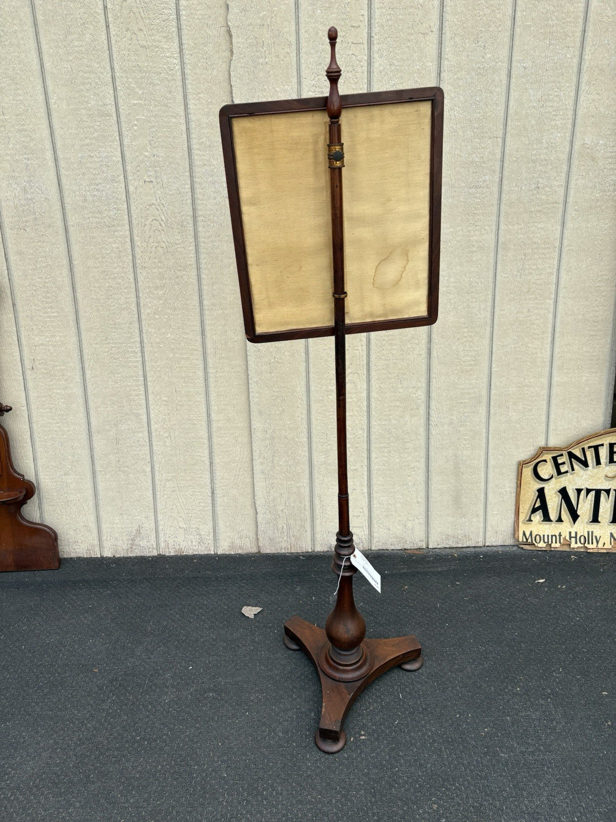 66633 Antique Empire  Needlepoint Fireplace Fire Screen