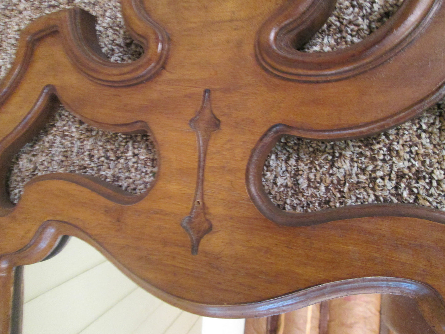 55167  THOMASVILLE Cherry Wood Mirror