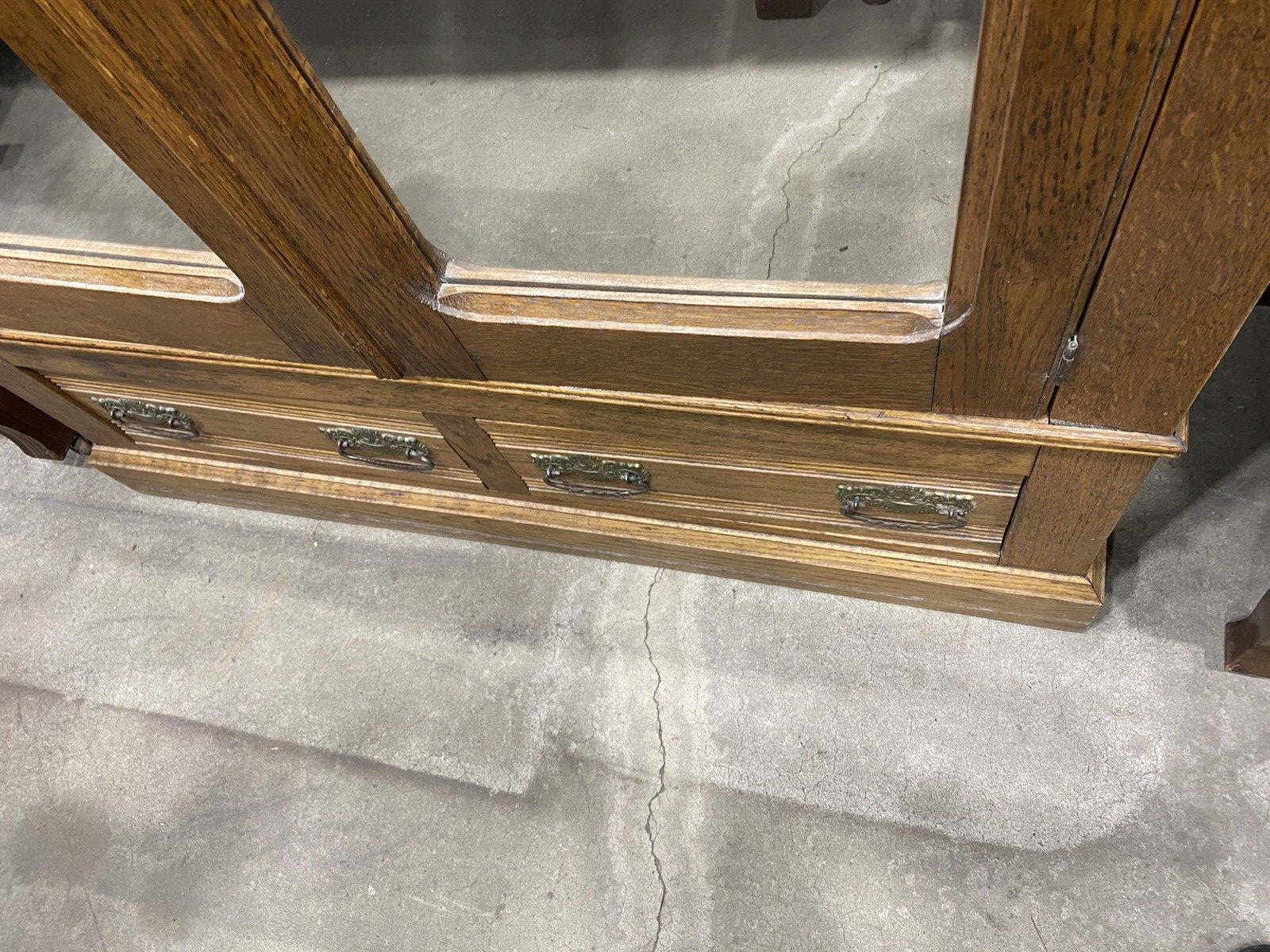 65564   Antique Victorian Oak 2 Door Wardrobe Cabinet