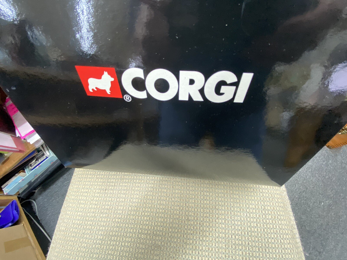 ES 207 :   Corgi AA37501 MIG 29 FULCRUM AEAST GERMANY VLadimir KOMAROW 1990