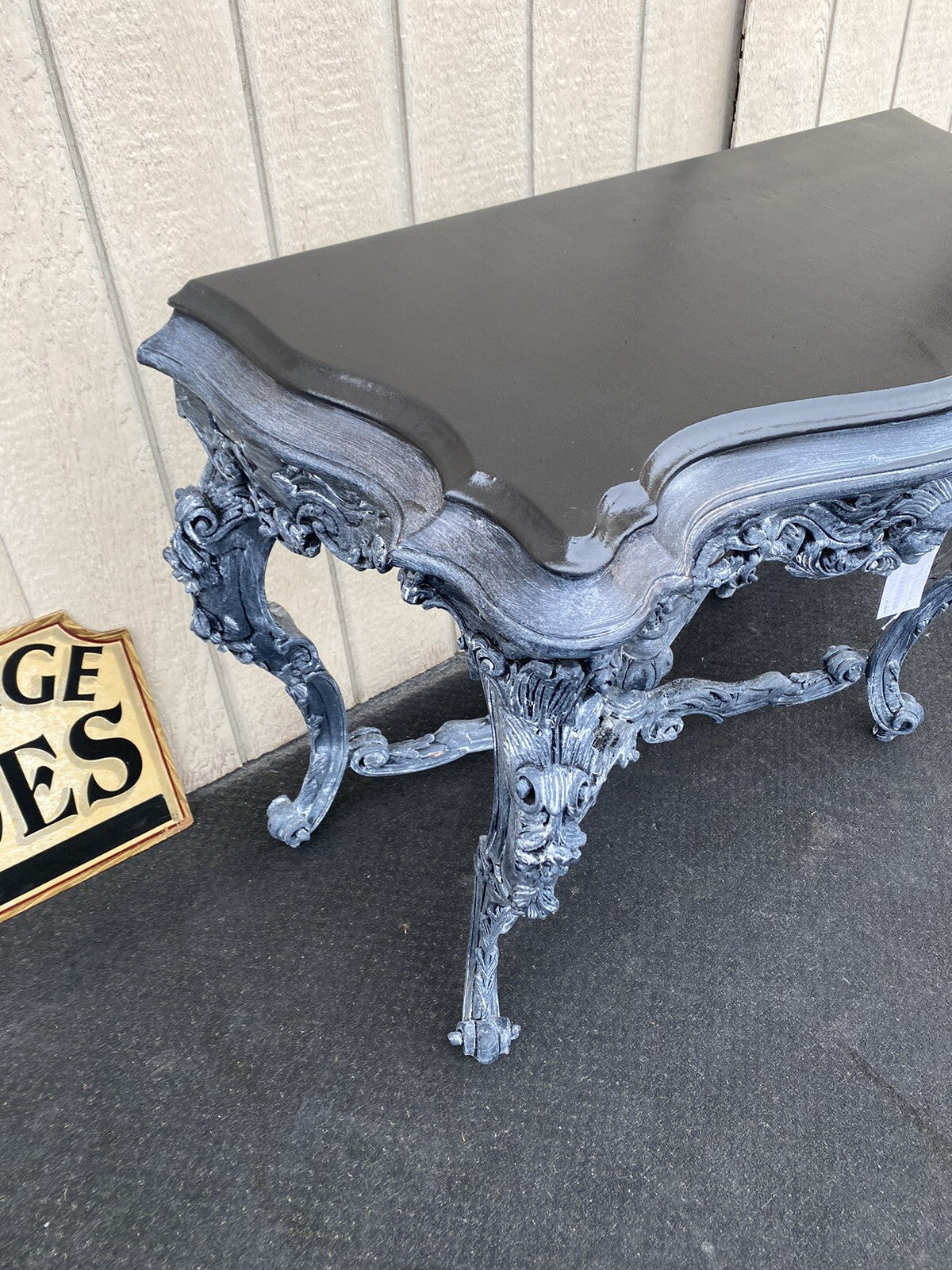 65115    Decorator Hand Carved Console Table Stand