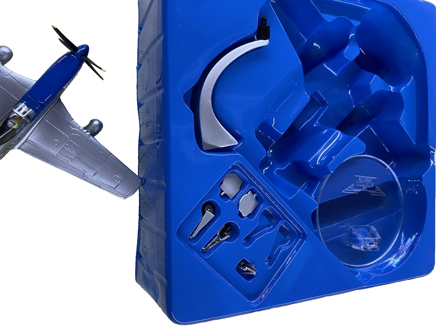 ES 312 Aviation Archive Corgi P 51 D Mustang PETIC 2nd AA32204