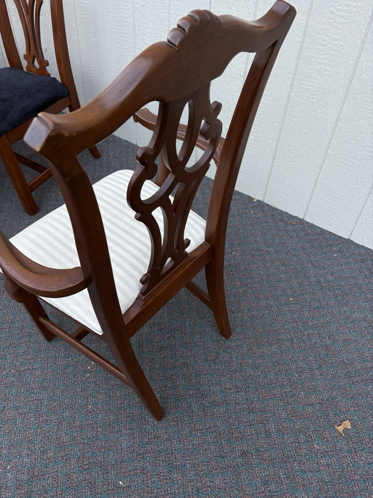 67163 Set of 8 Mahogany SUMTER Cabinet  Dining Chair s