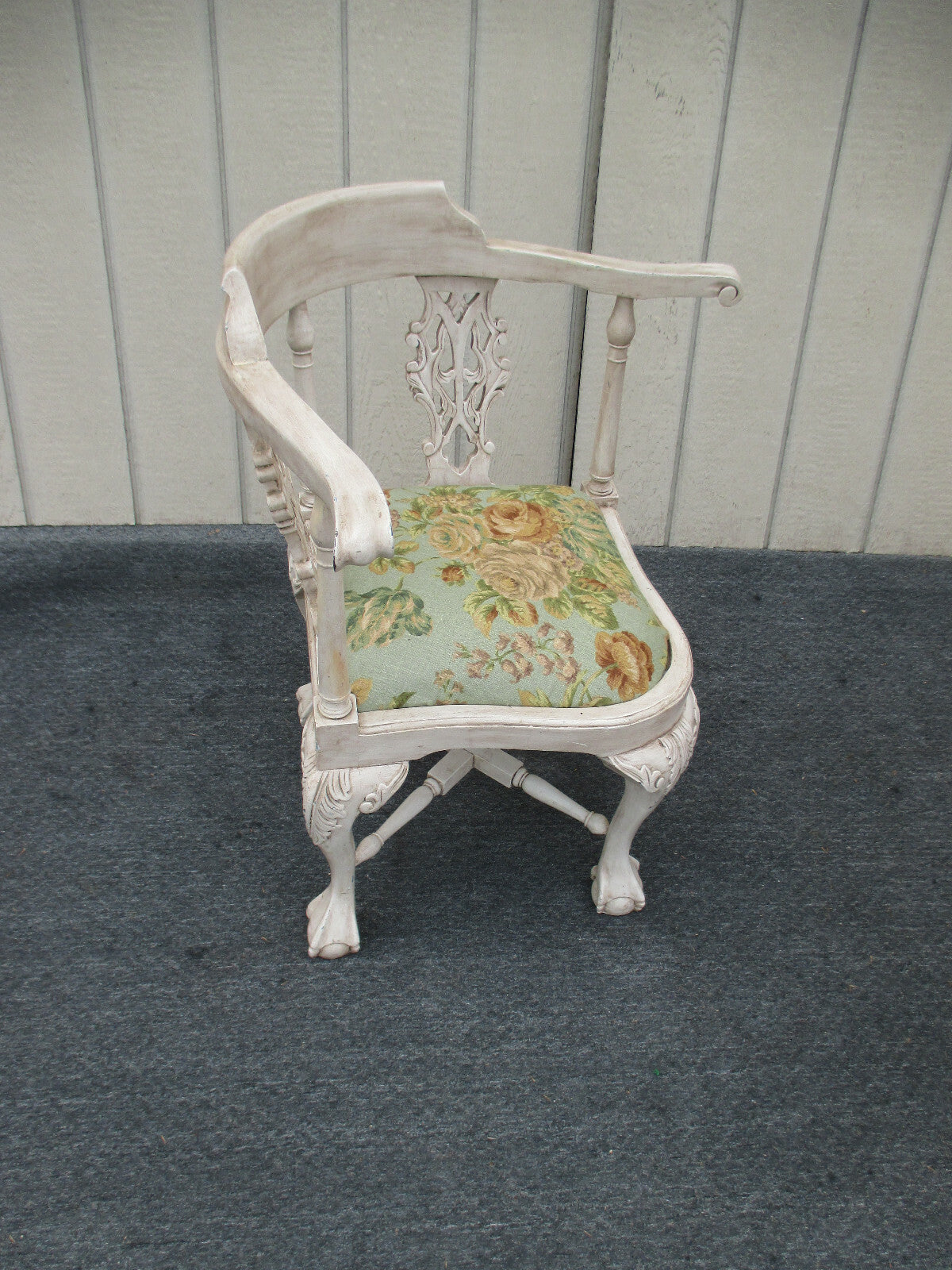 63183 Decorator Shabby Chippendale Corner Chair Chippendale Claw Feet