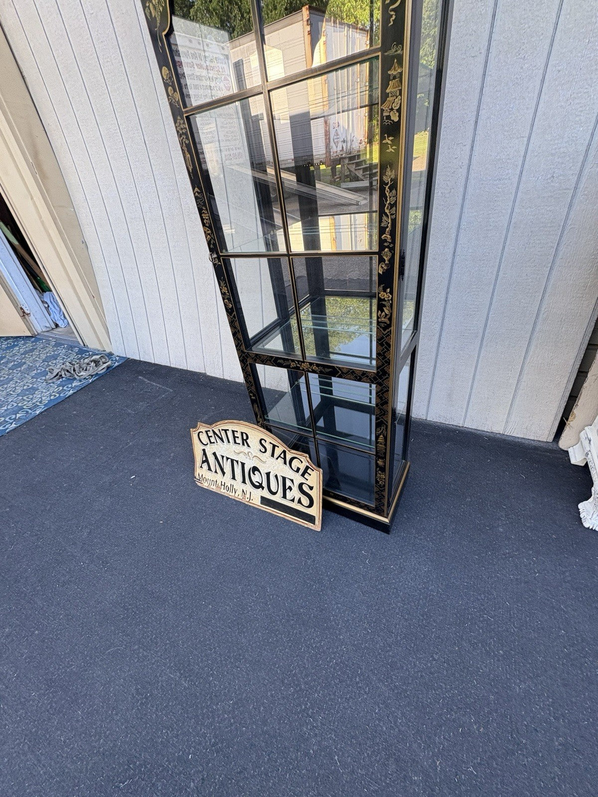 66707   Drexel Heritage Oriental Curio China Cabinet