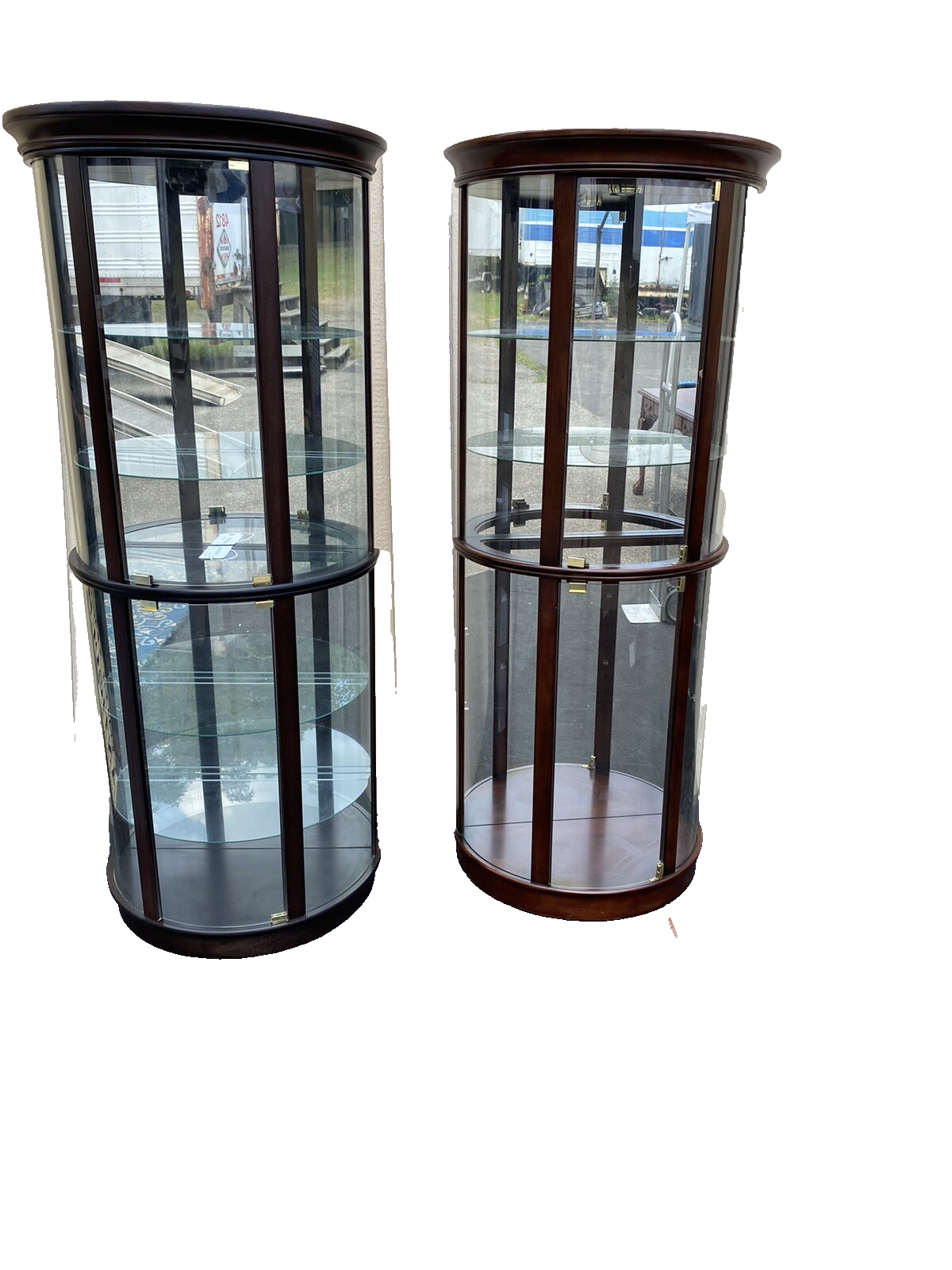 65442 PULASKI Bow Glass Curio China Cabinet