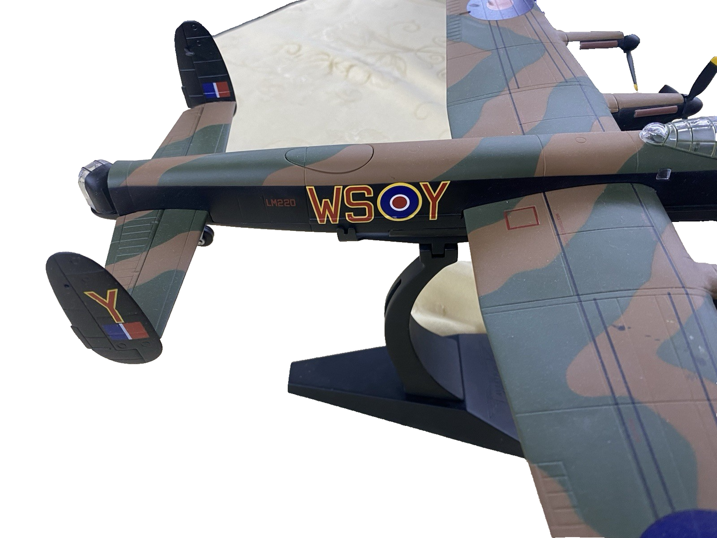 ES 210:   Diecast Airplane Plane AA32618