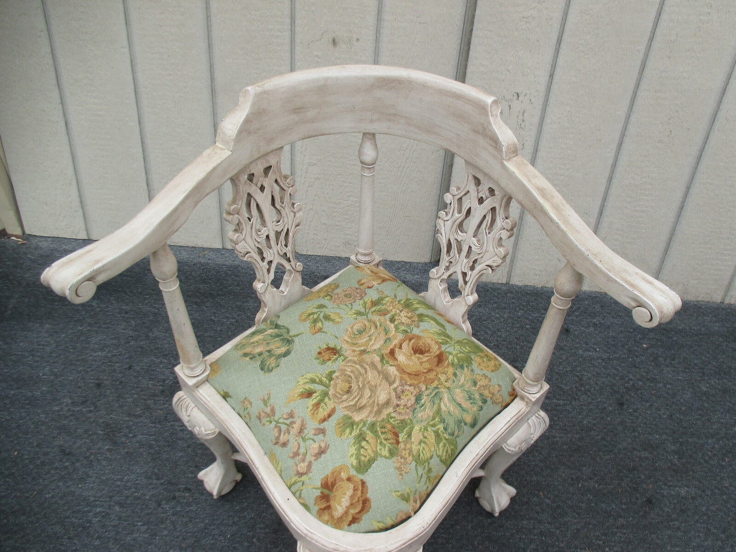 63183 Decorator Shabby Chippendale Corner Chair Chippendale Claw Feet