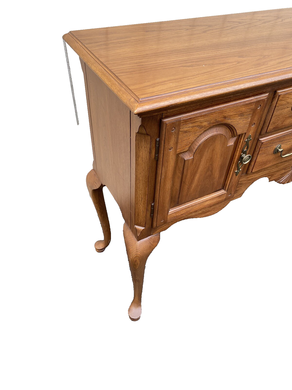 65700 Thomasville Oak Queen Anne Sideboard Server Cabinet