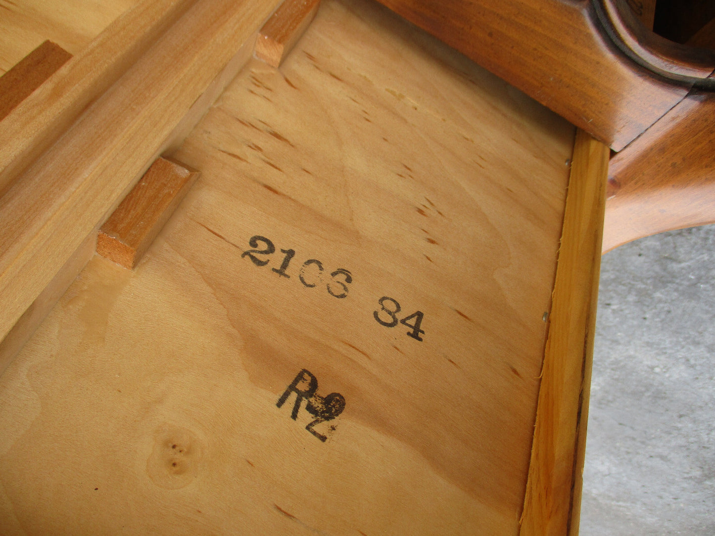 59737 ETHAN ALLEN  Pine Lamp Table Stand Nightstand