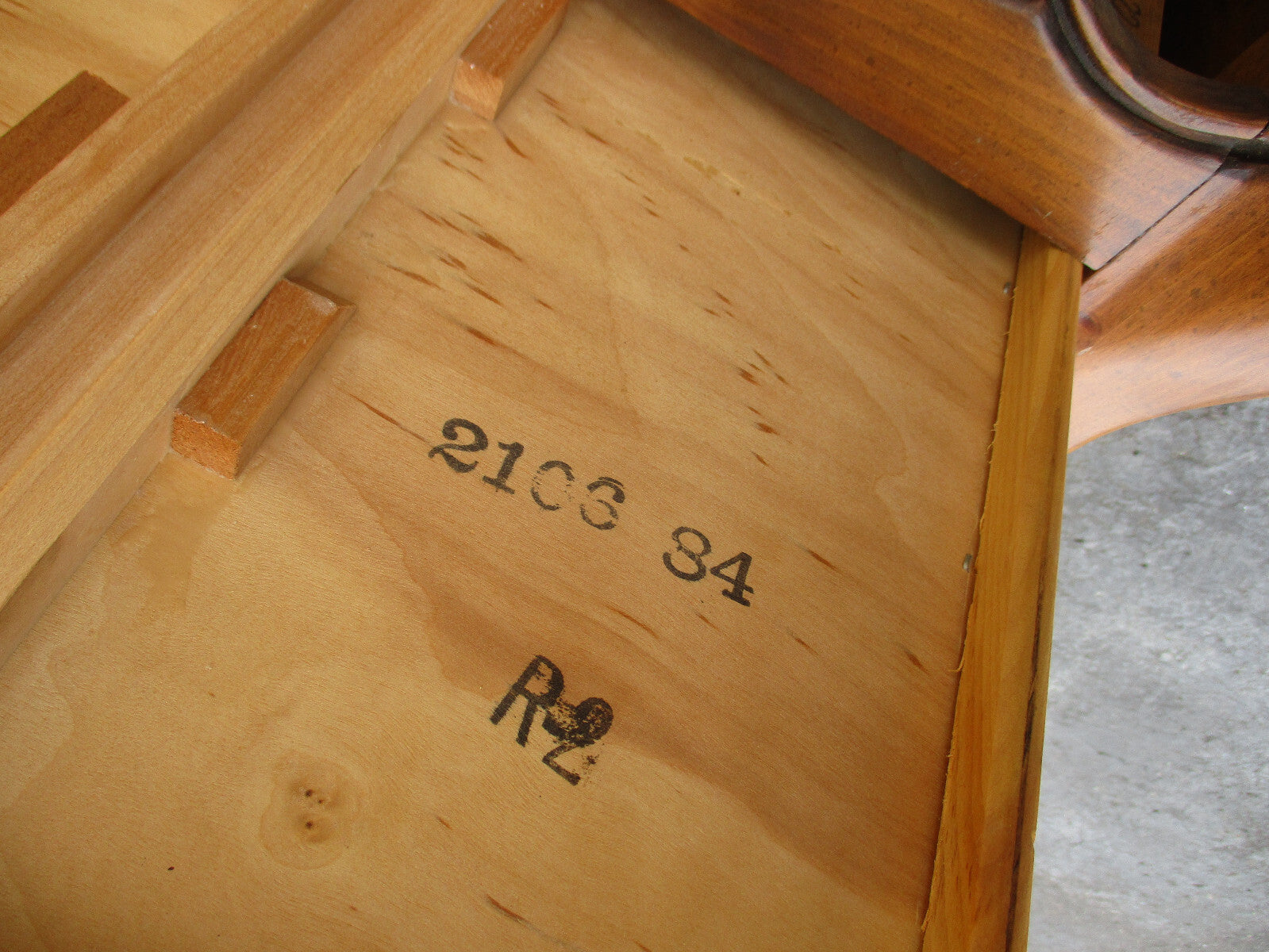 59737 ETHAN ALLEN  Pine Lamp Table Stand Nightstand