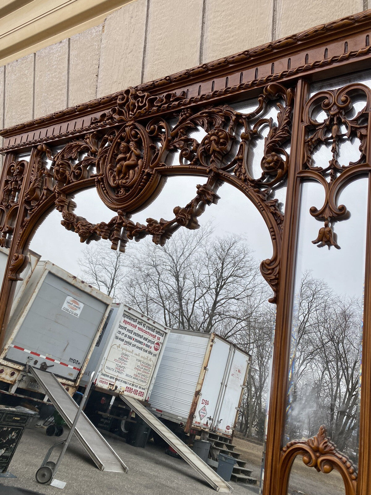 66238 Large Decorator RIO Furniture Fancy Mirror with Cherub s