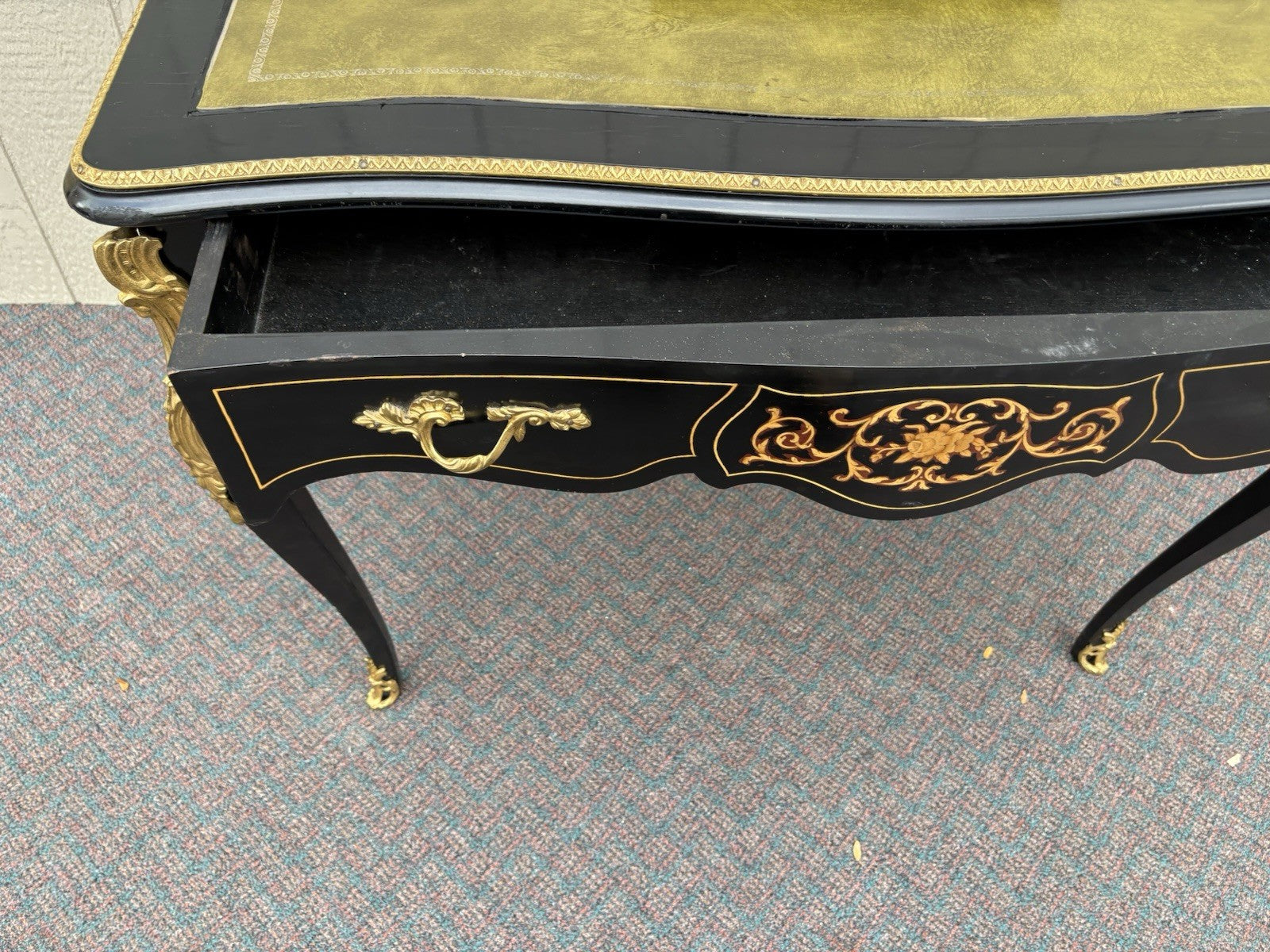 67143 Louis XV Desk with Bronze Ormalu