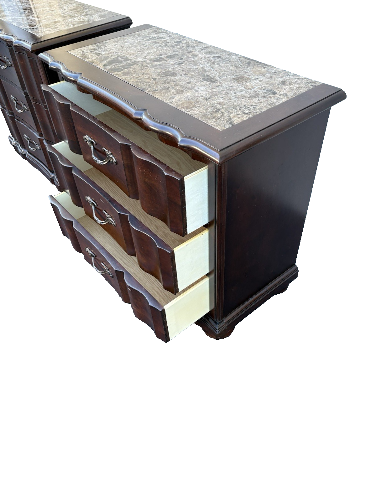 67105 Pair of BERNHARDT Modern Nightstand End Table Stand s